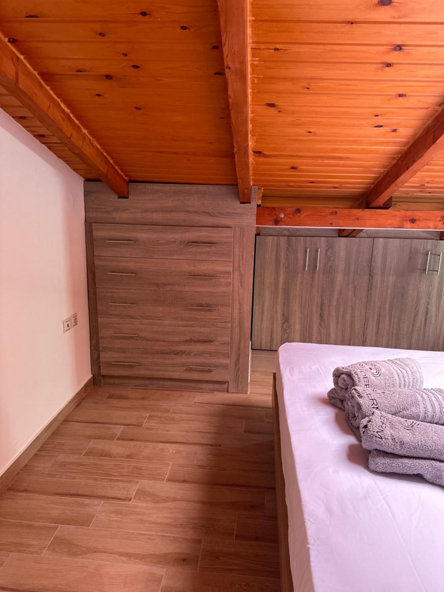 Paris Apartment Néa Khilí Exteriör bild